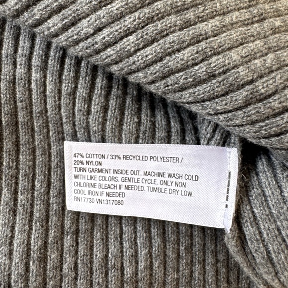 Gray Ribbed Knit Top - Picture 4 of 4